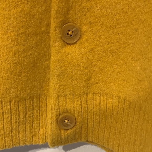 Levi’s yellow wool cardigan - Picture 4 of 6